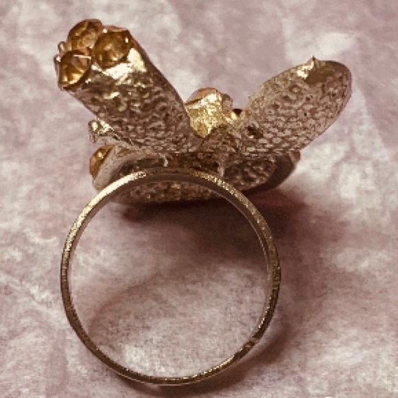 Ring - Picture 5 of 5